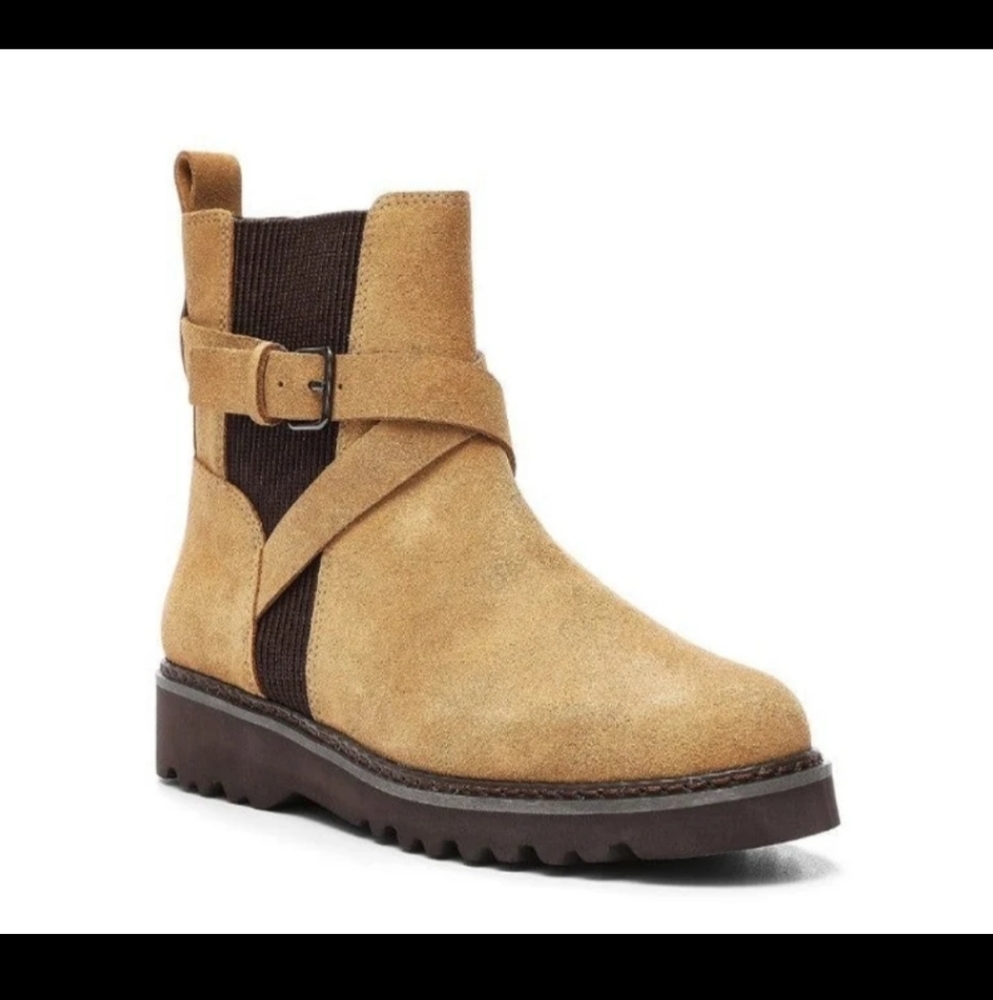 Donald Pliner Boots